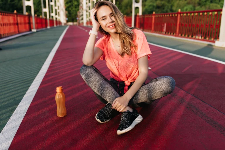 Track Pants Outfits for Women Over 40