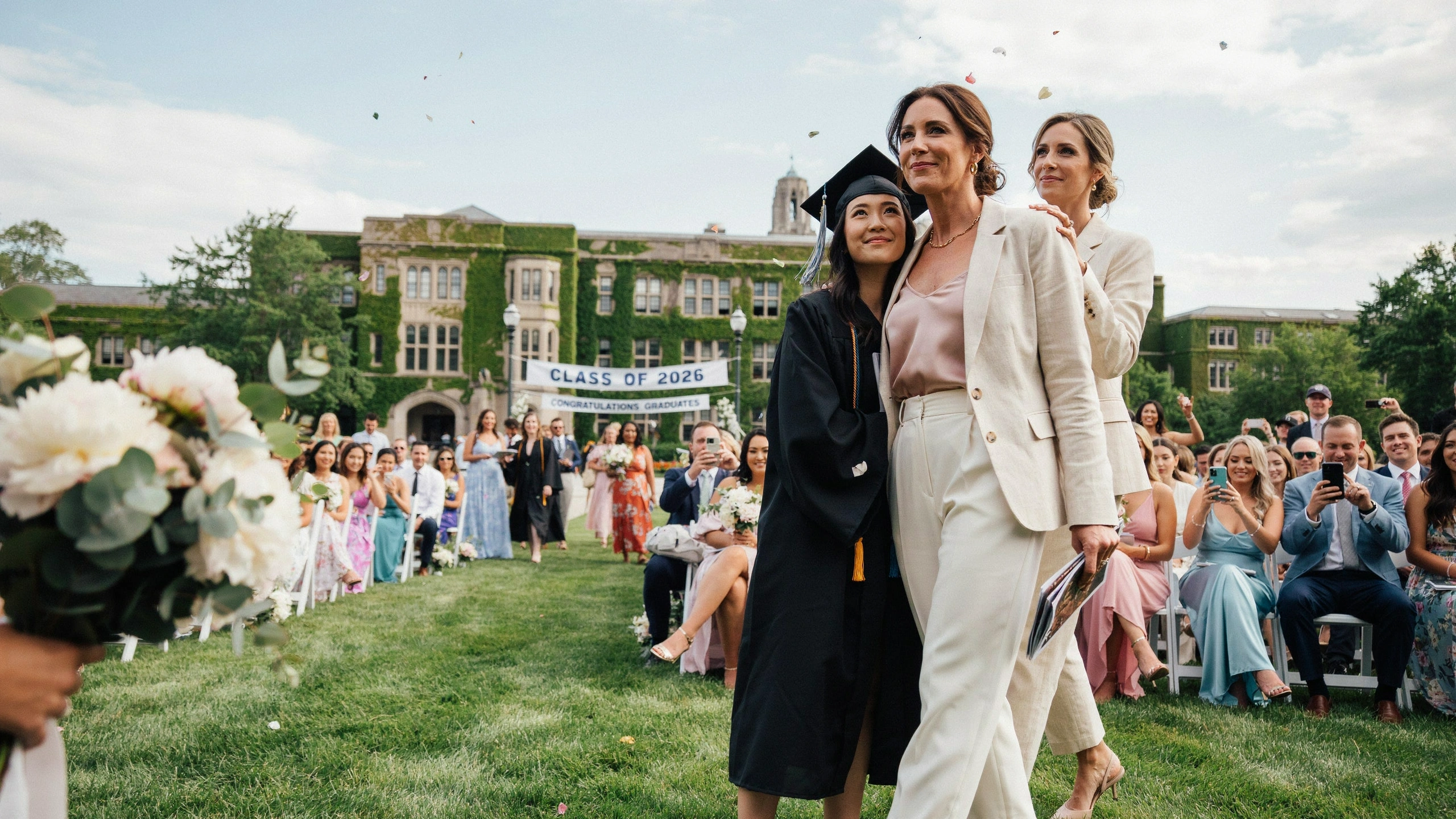 Graduation Outfits for Moms